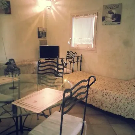 Ferme De La Commanderie Maison d'hôtes Richerenches