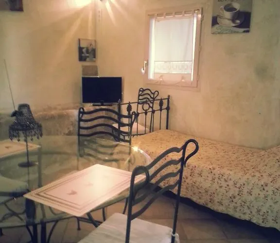 Ferme De La Commanderie Guest house Richerenches